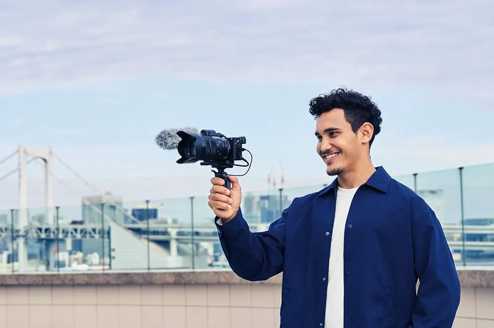 Sony Alpha 6400 Body I Sony Alpha 6400 | APS-C APS-C Aynasız Fotoğraf Makinesi (24.2Mp, Hızlı 0.02sn otomatik fokus, göz takibi otomatik netleme, 4K Video kayıt) (Sony Eurasia Garantili) - Görsel 5