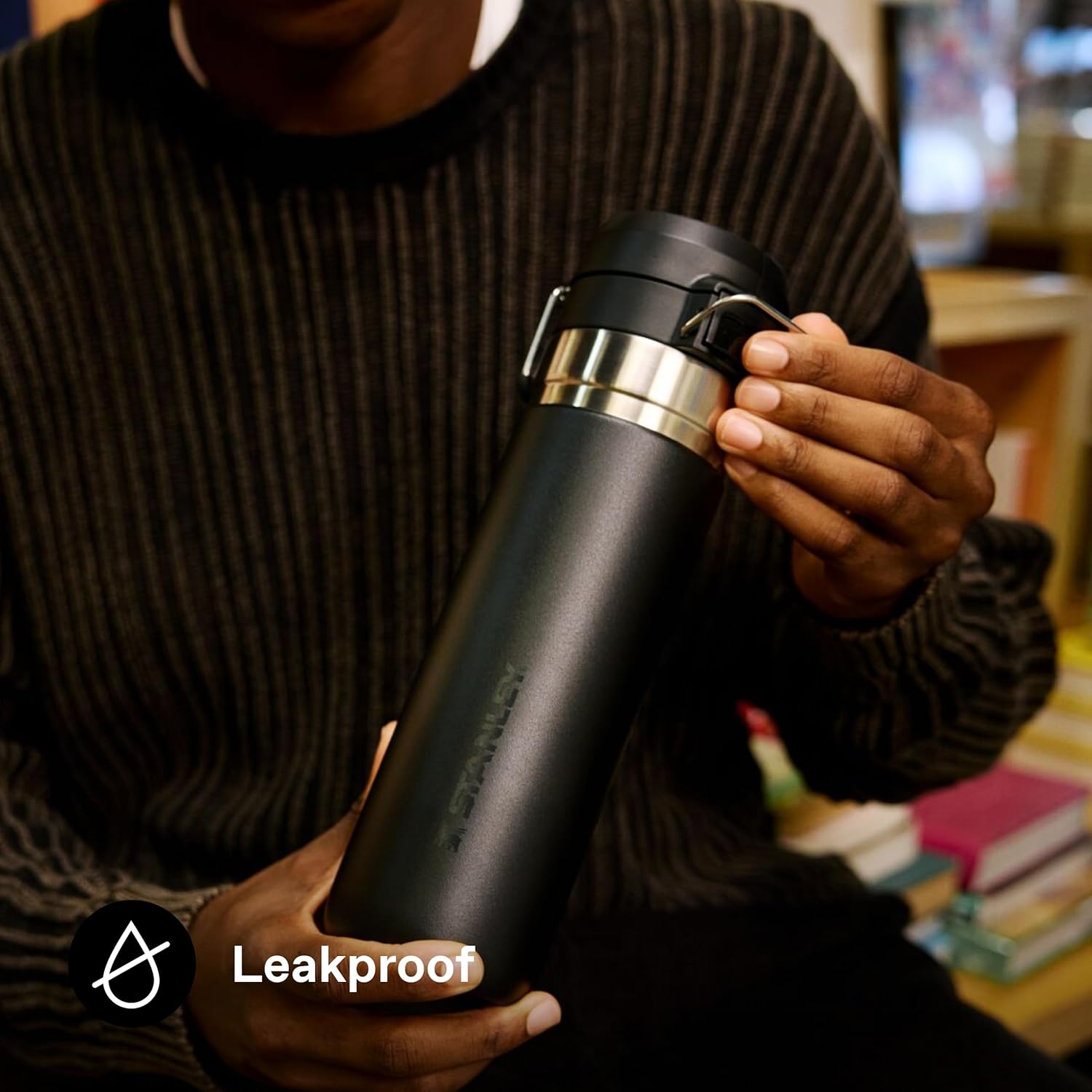 Stanley GO Quick Flip Paslanmaz Çelik Termos, Siyah, 1.06 Litre - Görsel 5