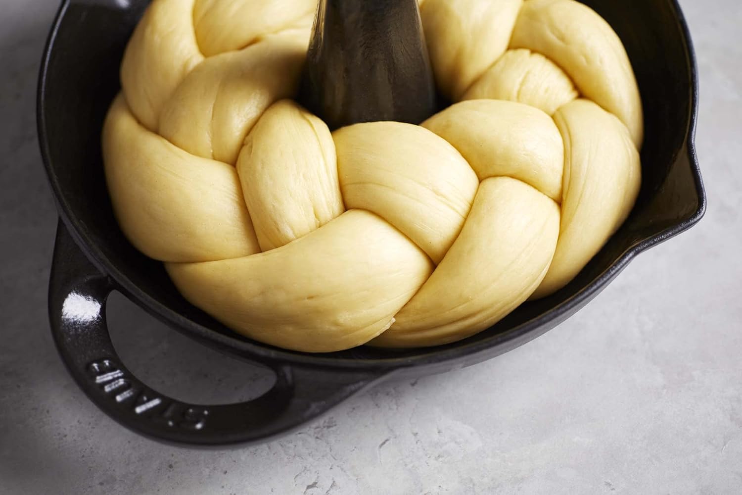 Staub Specialities Döküm Tavuk Pişirici - Görsel 2