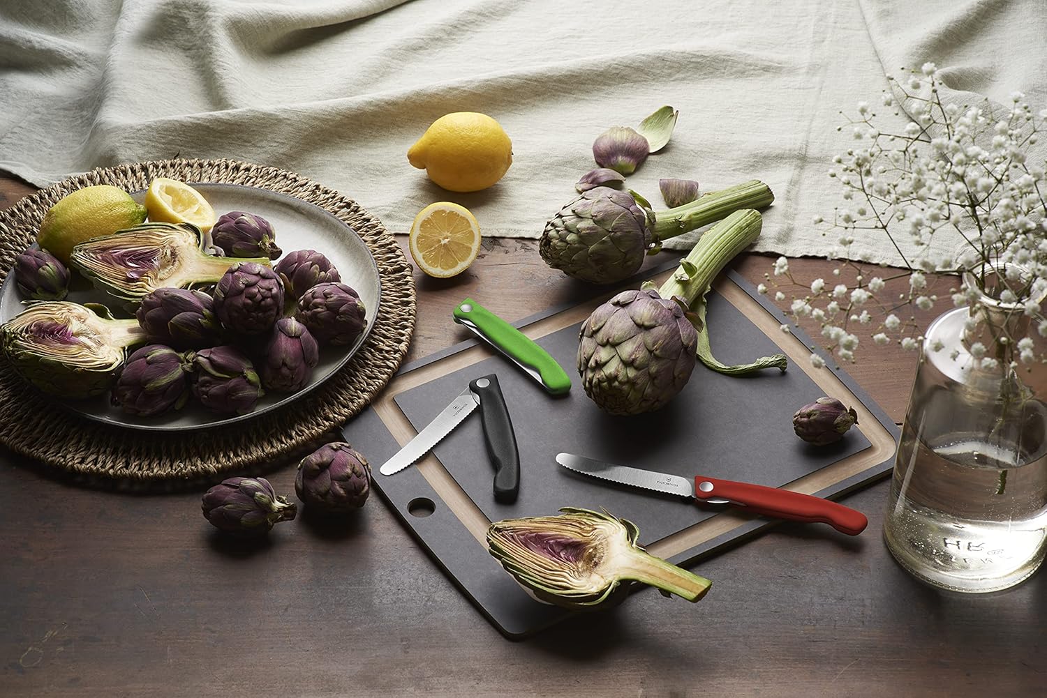 Victorinox İsviçre Klasik Katlanır Sebze Bıçağı düz kesim Bulaşık makinesinde yıkanabilir 11 cm Kırmızı Blister paketi - Görsel 2