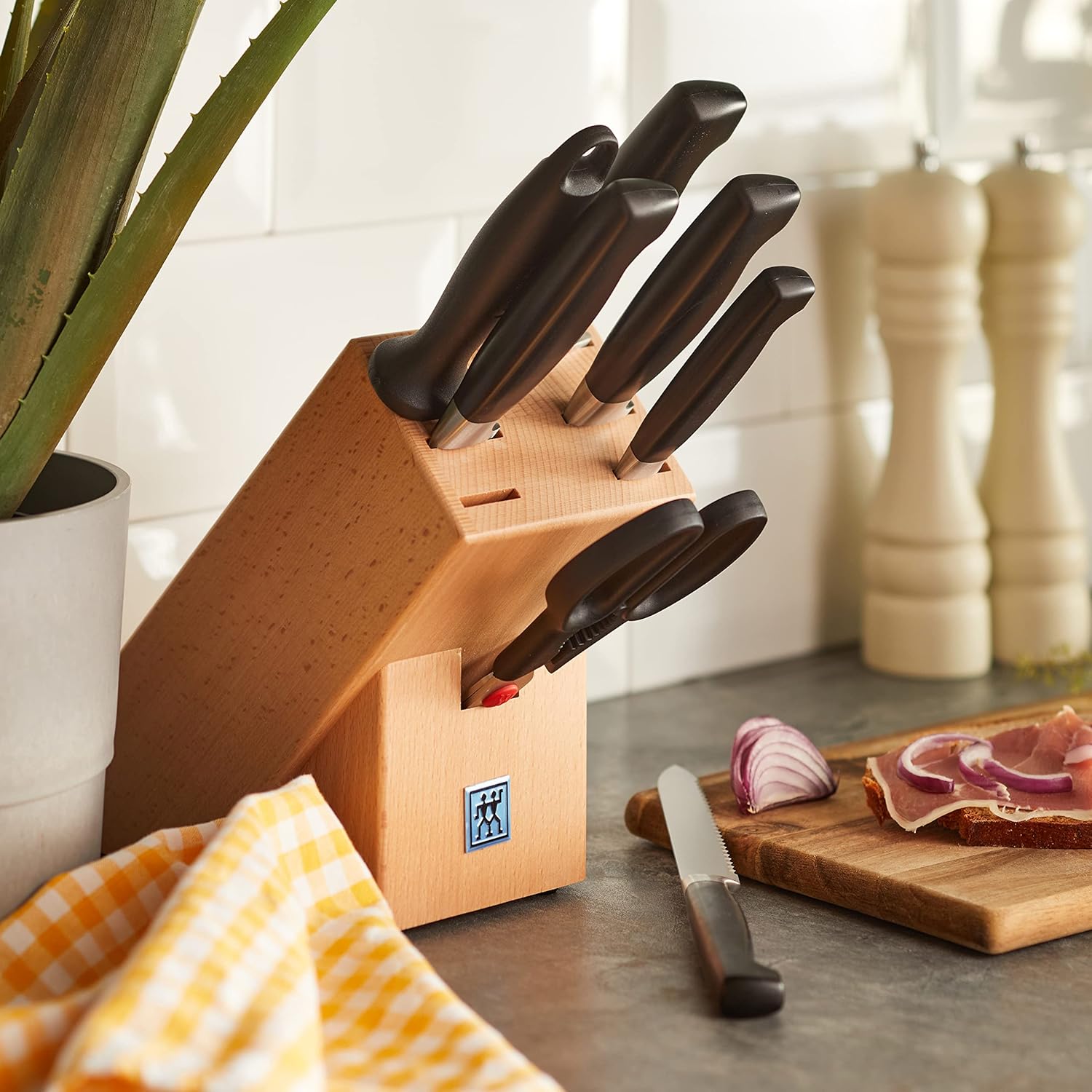 Zwilling Four Star 8 Parça Blok Bıçak Seti Doğal Ahşap Bloklu, Paslanmaz Çelik Ve Ahşap, Siyah - Görsel 2